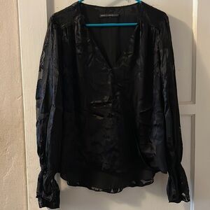 DONATING SOON - MAKE OFFERS! 
White House Black Market Blouse